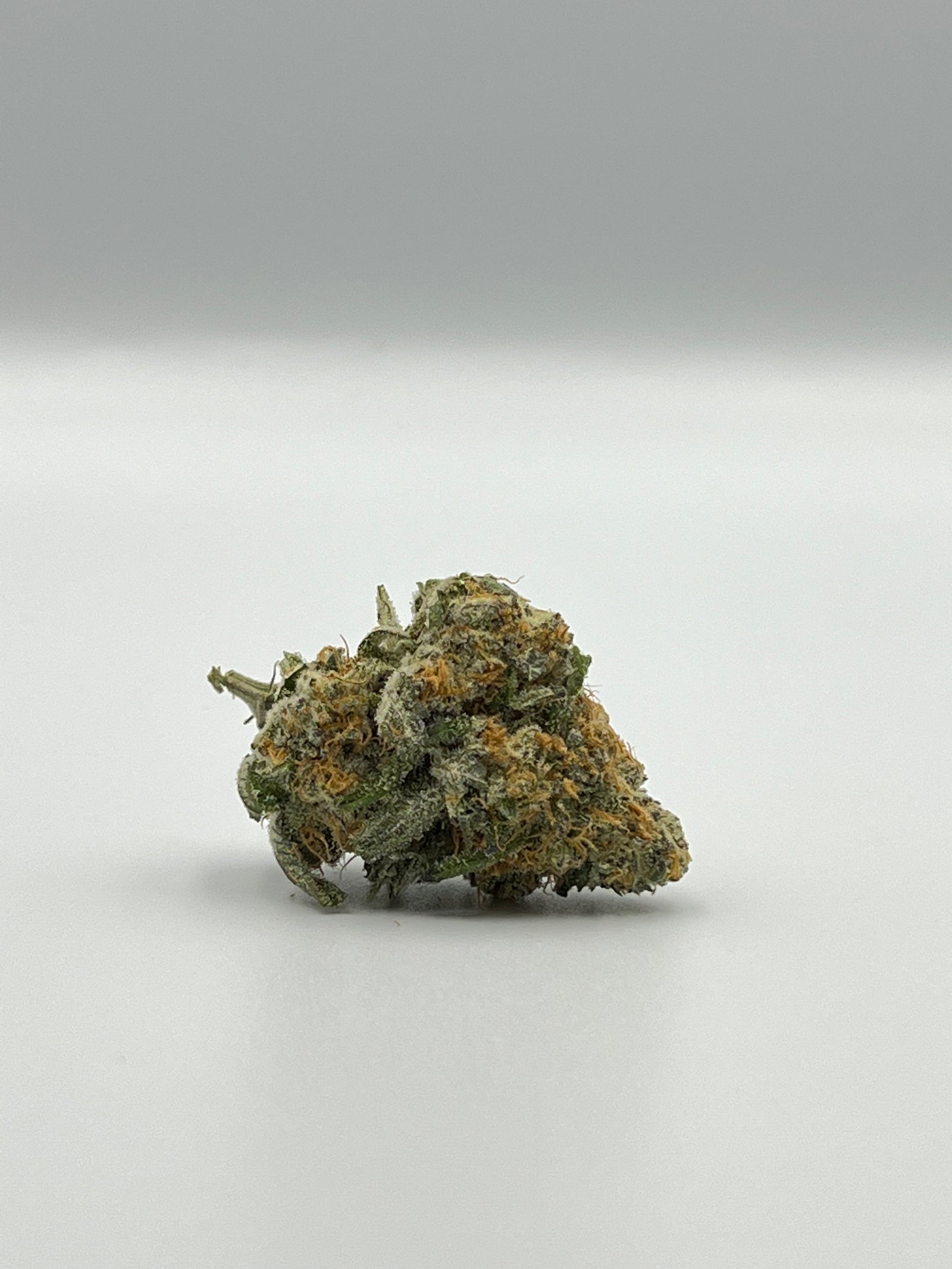 Mischief marijuana strain flower with sweet and earthy flavor and energetic / creative effects - Rare Harvest hybrid