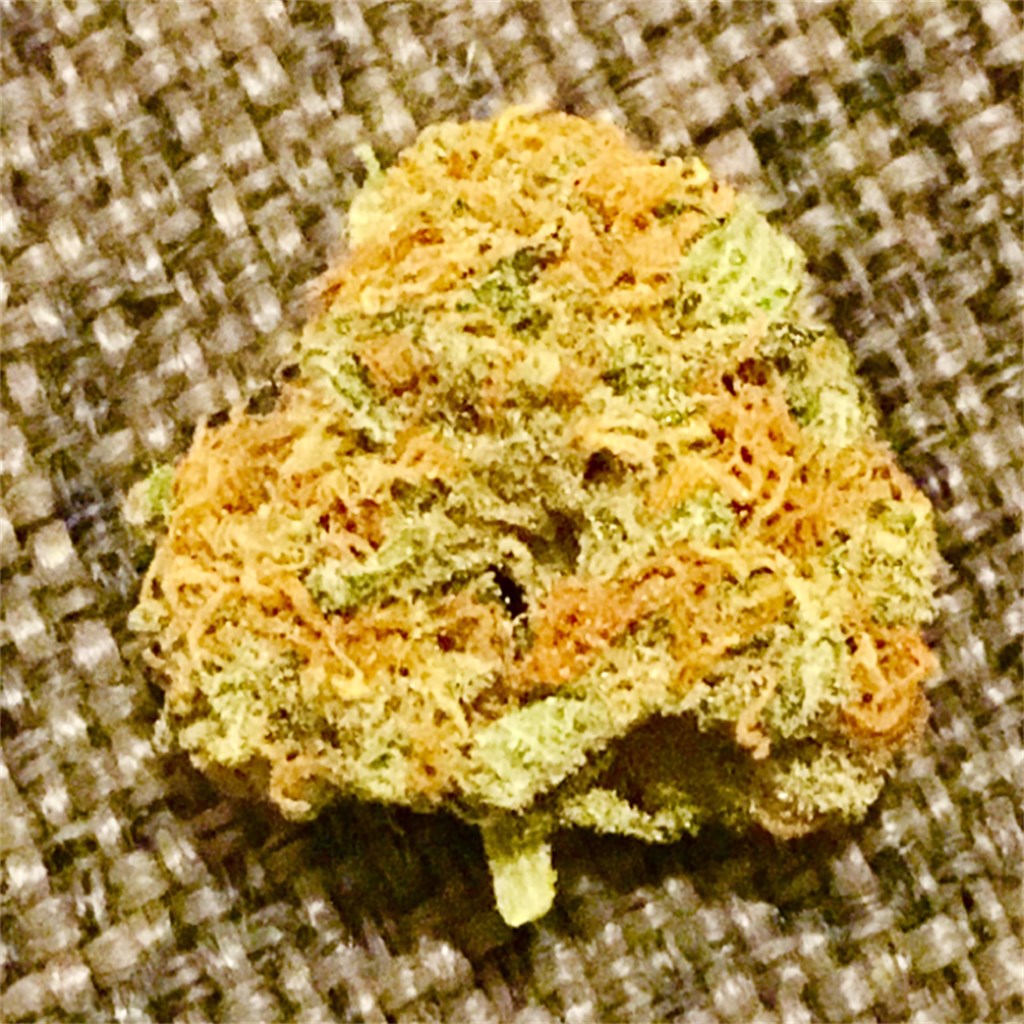 Black Russian marijuana strain flower with citrus and lime flavor and sleepy / relaxed effects - Rare Harvest indica