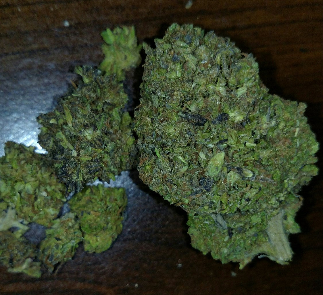 Blue Goo marijuana strain flower with berry and blueberry flavor and happy / creative effects - Rare Harvest hybrid