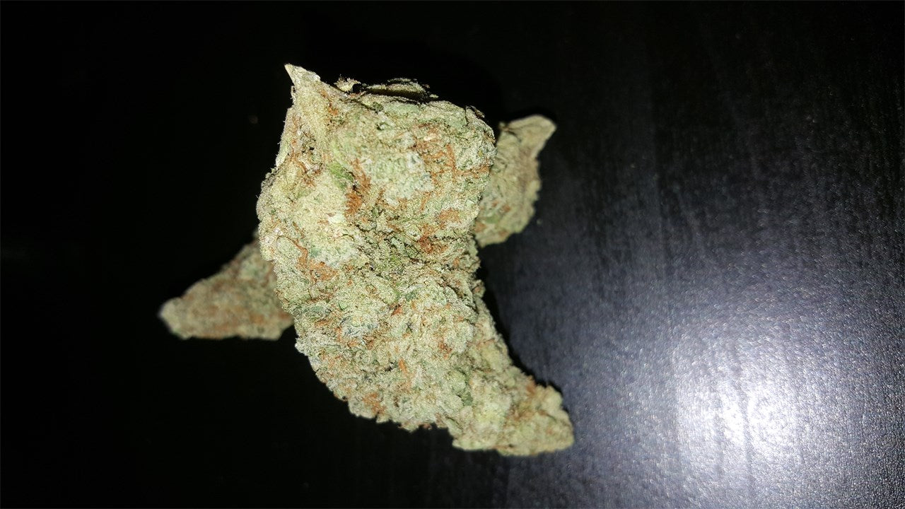 Blue Lights marijuana strain flower with blueberry and berry flavor and relaxed / euphoric effects - Rare Harvest indica
