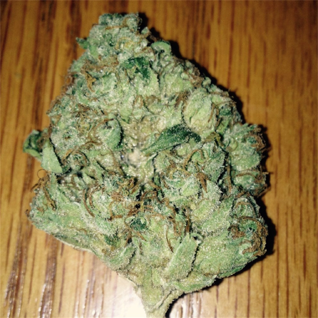 Bubbleberry marijuana strain flower with berry and blueberry flavor and happy / euphoric effects - Rare Harvest hybrid