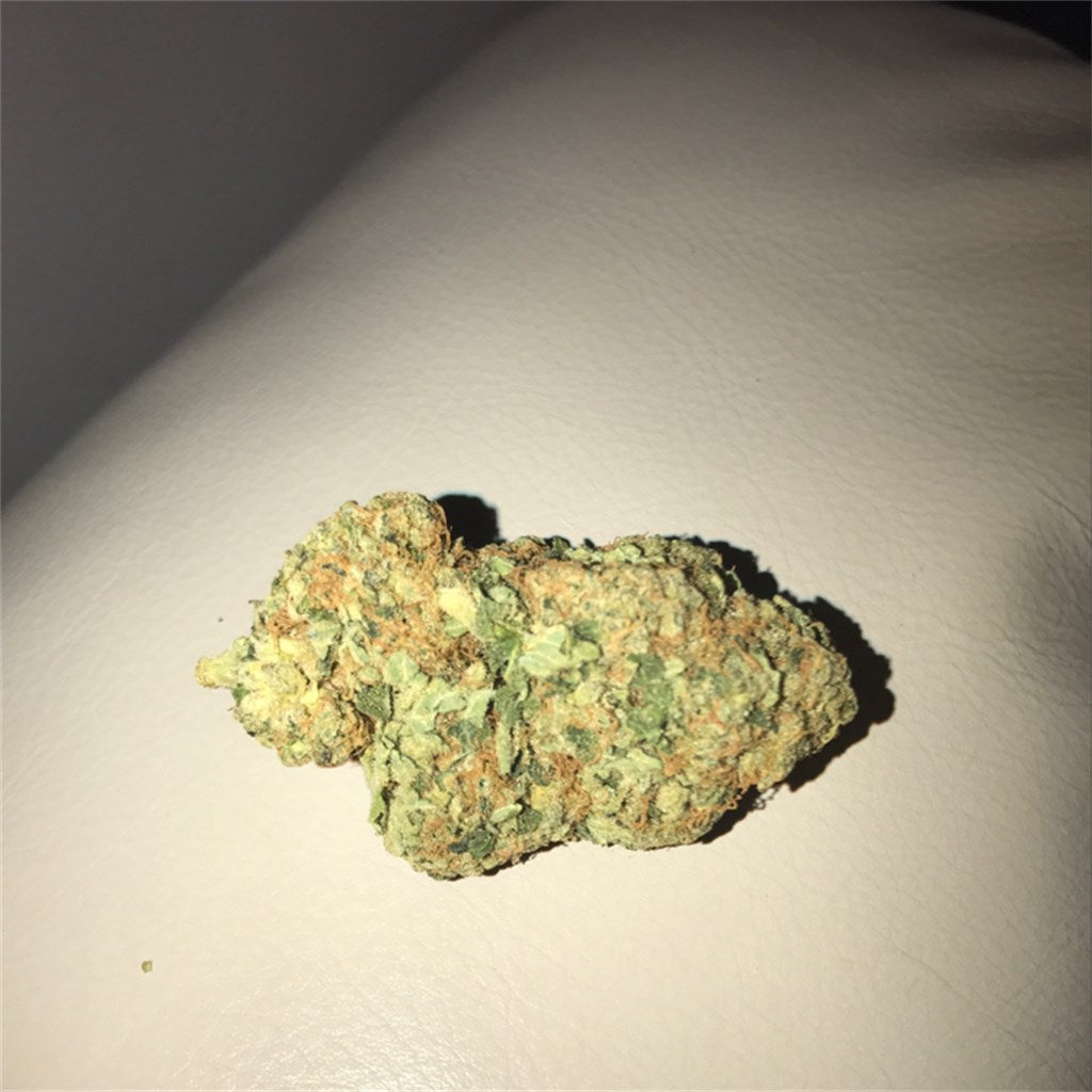 Cotton Candy marijuana strain flower with lavender and flowery flavor and relaxed / euphoric effects - Rare Harvest hybrid