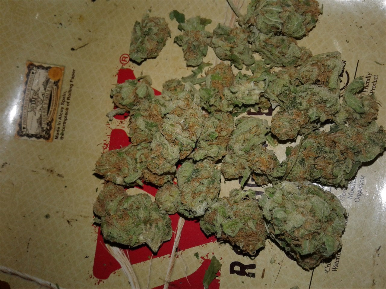 DJ Smoke marijuana strain flower with sweet and citrus flavor and uplifted / happy effects - Rare Harvest hybrid