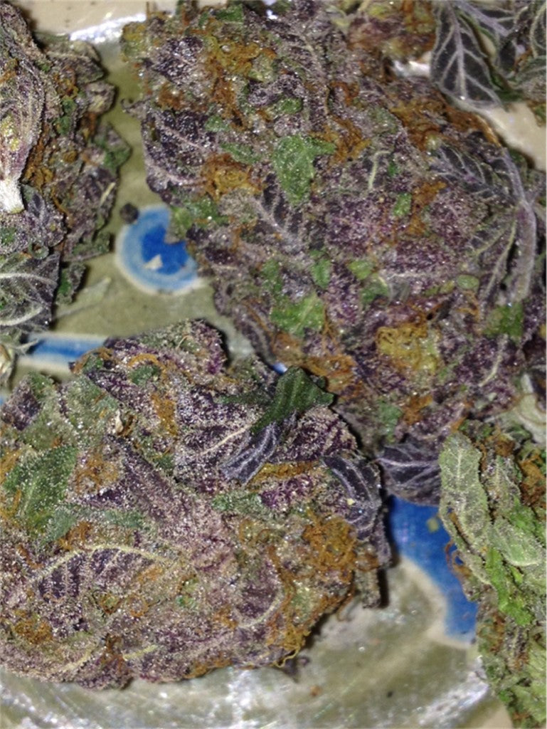 Grape Valley Kush marijuana strain flower with grape and berry flavor and sleepy / relaxed effects - Rare Harvest indica