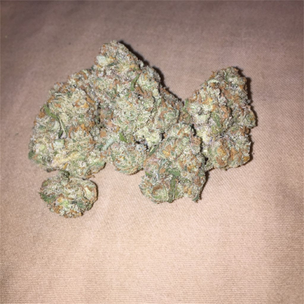 Jack Kush marijuana strain flower with citrus and sweet flavor and hungry / energetic effects - Rare Harvest hybrid