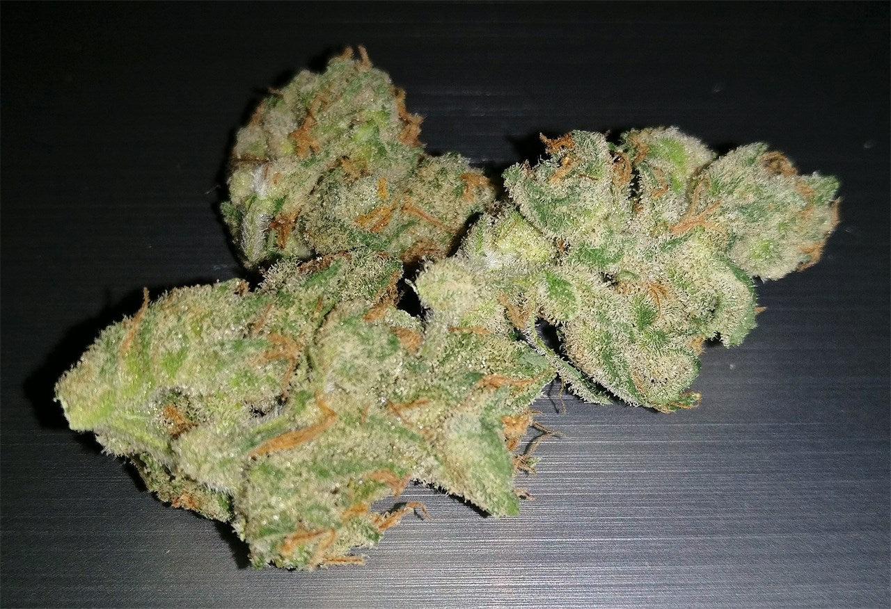 Kushage marijuana strain flower with sage and earthy flavor and aroused / creative effects - Rare Harvest hybrid