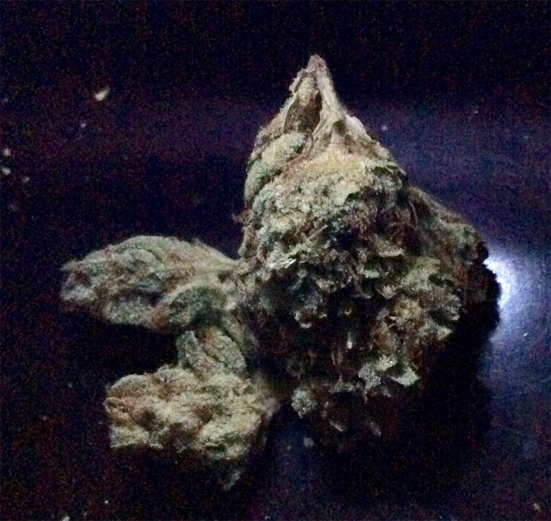 LA OG marijuana strain flower with earthy and sweet flavor and tingly / relaxed effects - Rare Harvest indica