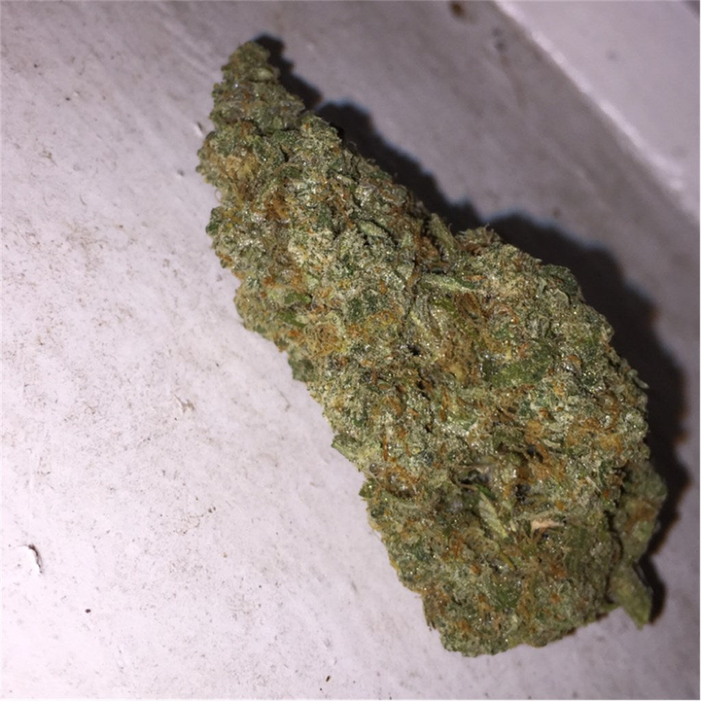 Narnia marijuana strain flower with citrus and pine flavor and creative / energetic effects - Rare Harvest sativa