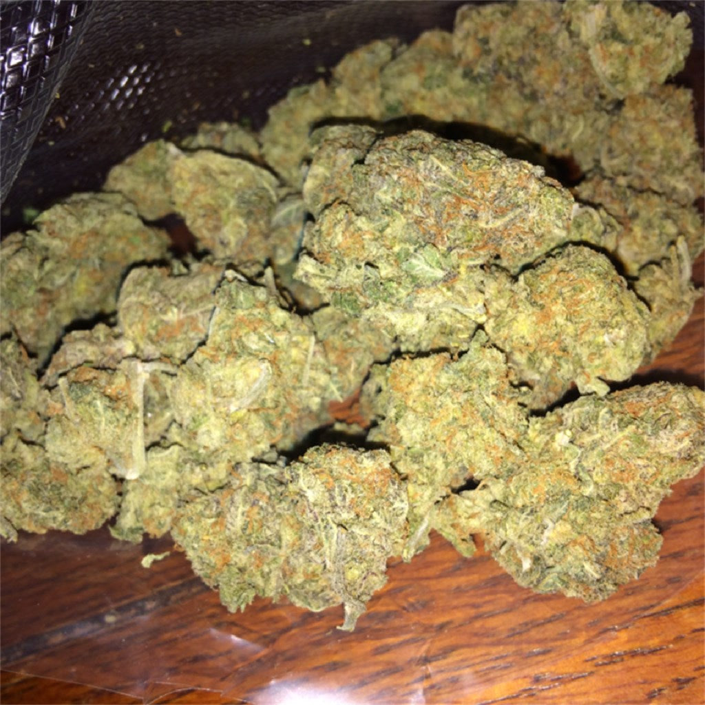 Purple Goo marijuana strain flower with lavender and berry flavor and tingly / euphoric effects - Rare Harvest indica