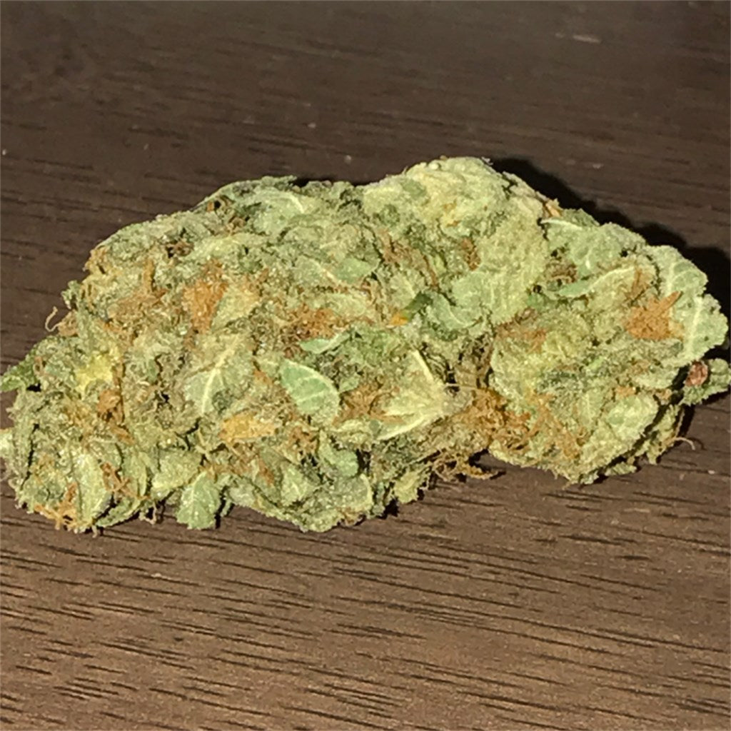Romulan marijuana strain flower with pine and earthy flavor and sleepy / relaxed effects - Rare Harvest indica