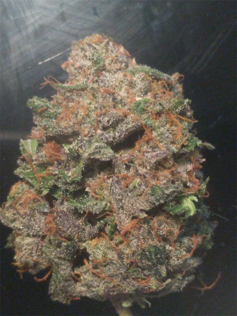 Super Kush marijuana strain flower with mint and flowery flavor and relaxed / happy effects - Rare Harvest indica
