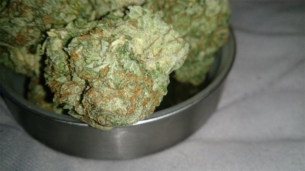 Superstar marijuana strain flower with blueberry and strawberry flavor and uplifted / energetic effects - Rare Harvest hybrid