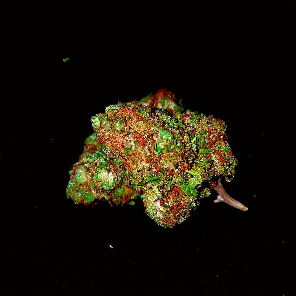 The Void marijuana strain flower with skunk and grape flavor and aroused / euphoric effects - Rare Harvest hybrid