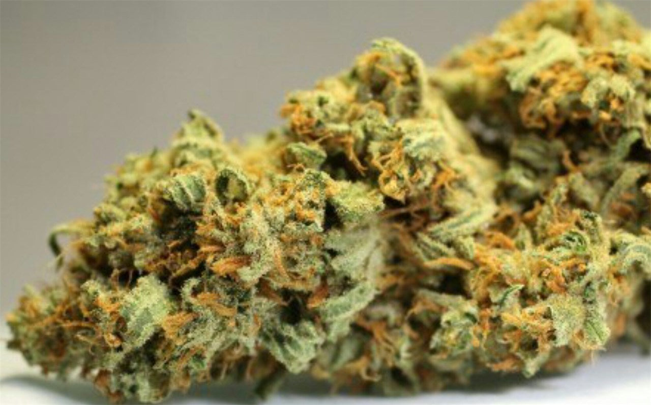 Thunderstruck marijuana strain flower with diesel and earthy flavor and focused / uplifted effects - Rare Harvest sativa