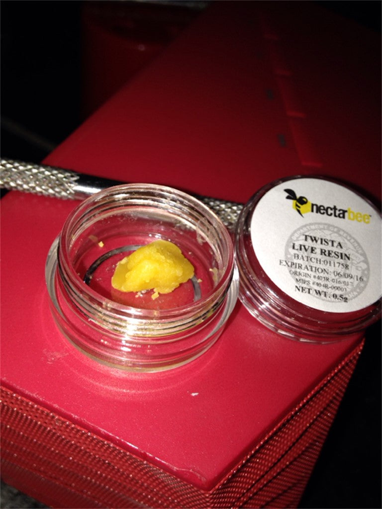 Twista marijuana strain flower with sweet and lemon flavor and creative / energetic effects - Rare Harvest sativa