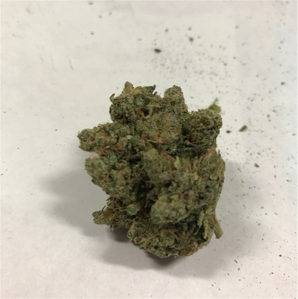 White Durban marijuana strain flower with grapefruit and citrus flavor and energetic / focused effects - Rare Harvest sativa