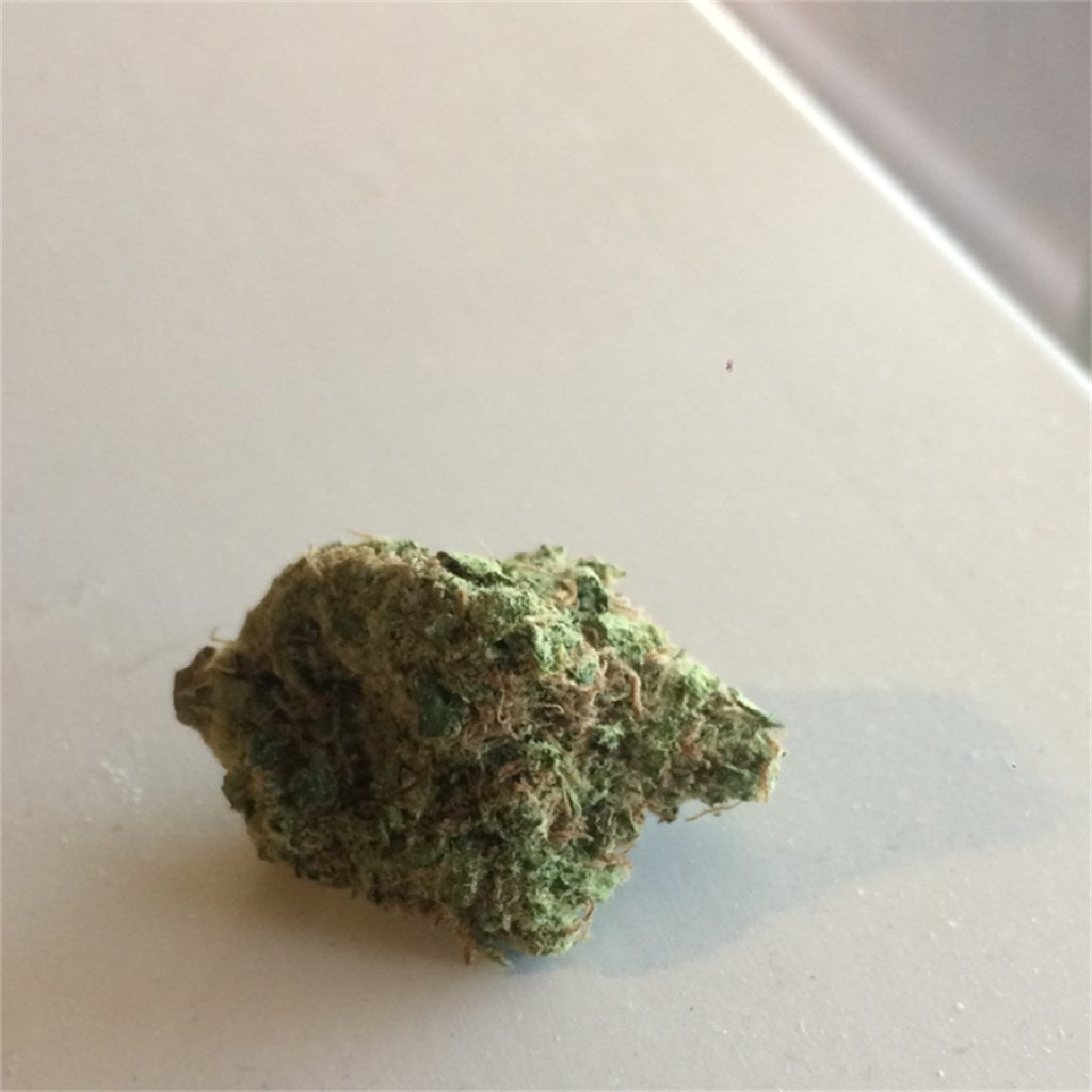 The Original Z marijuana strain flower with grapefruit and grape flavor and relaxed / sleepy effects - Rare Harvest indica