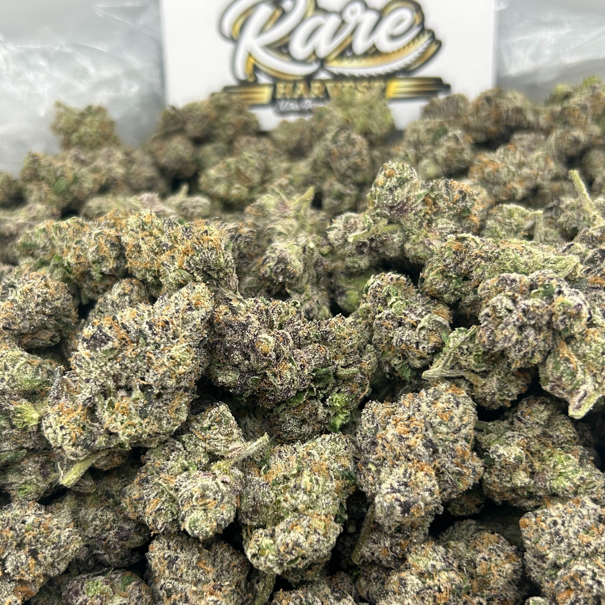 Warheads sativa ultra rare marijuana macro shot of bud structure and crystal formation